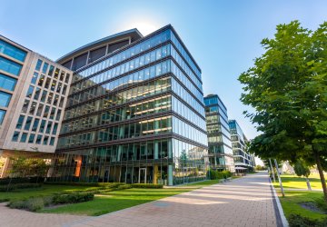 Office buildings managed with integrated sustainability solution