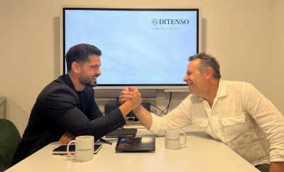 Two men shaking hands on Ditenso & Planon partnership
