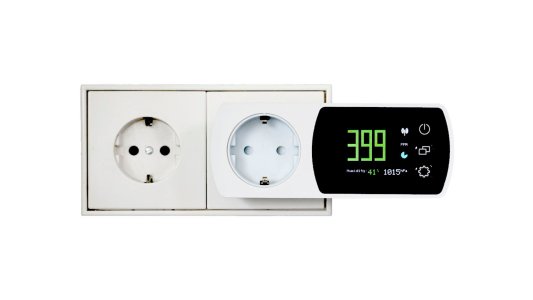 AurAir provides real-time feedback on the indoor air quality without taking up additional socket space.