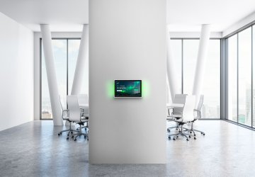 Idea's booking panels make it easy to reserve meeting rooms and see their occupancy status.