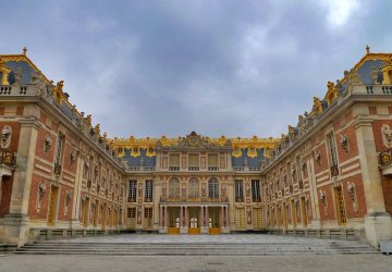 Front view of the castle of Versailles
